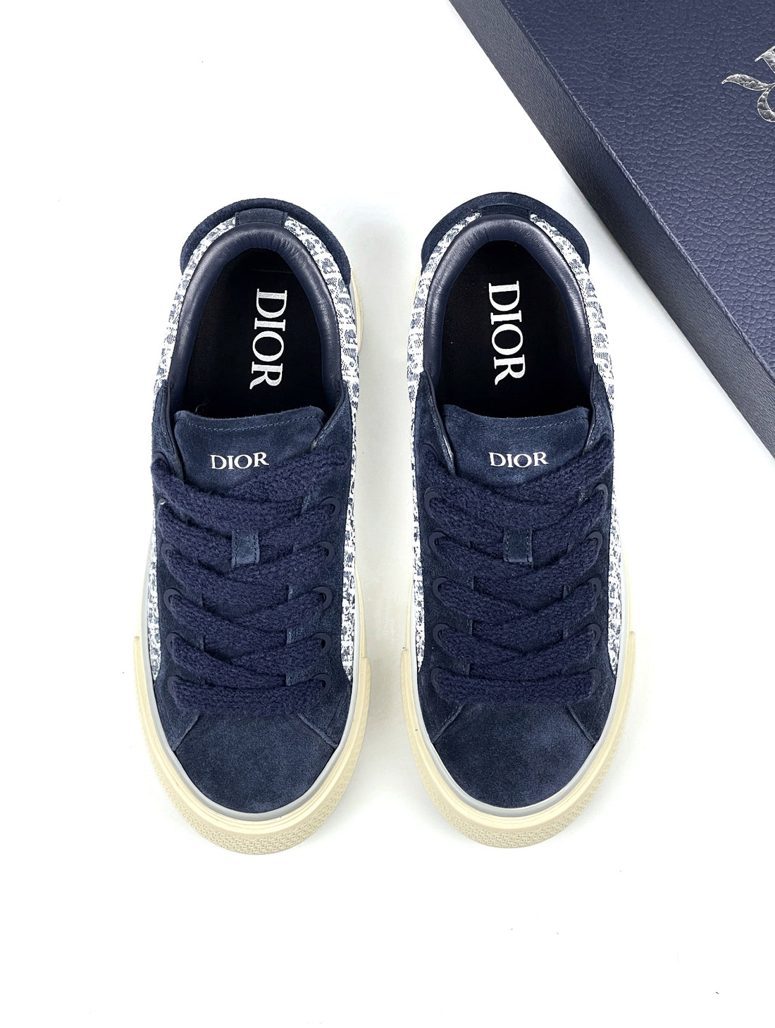 Dior B33