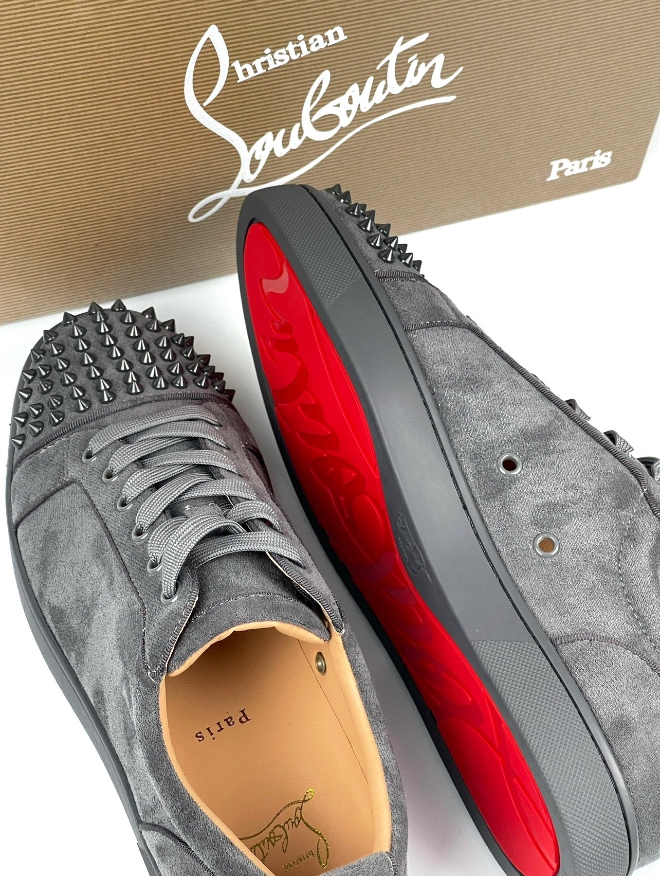 LOUBOUTIN КАДИФЕ СИВ