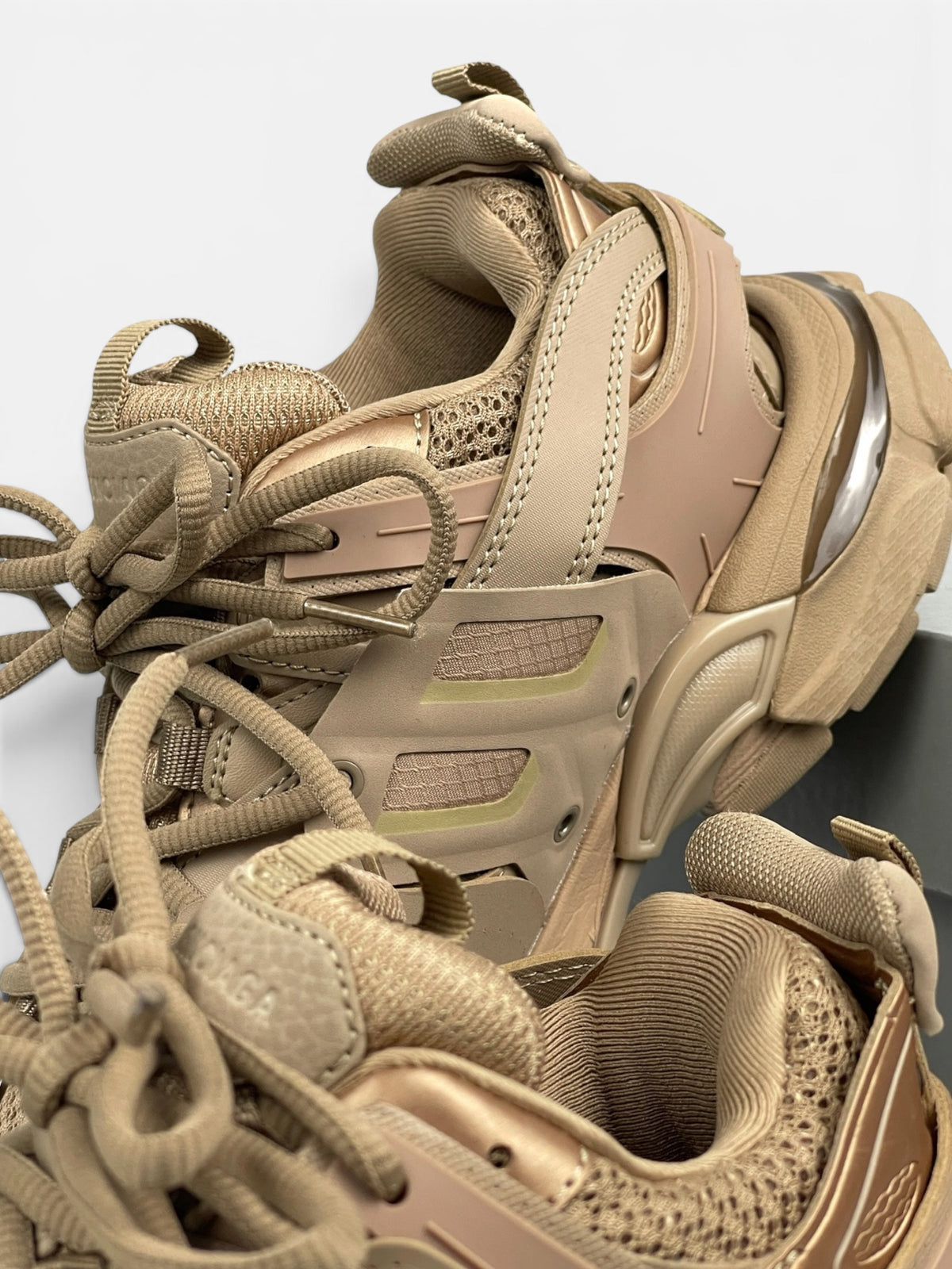 BALENCIAGA TRACK