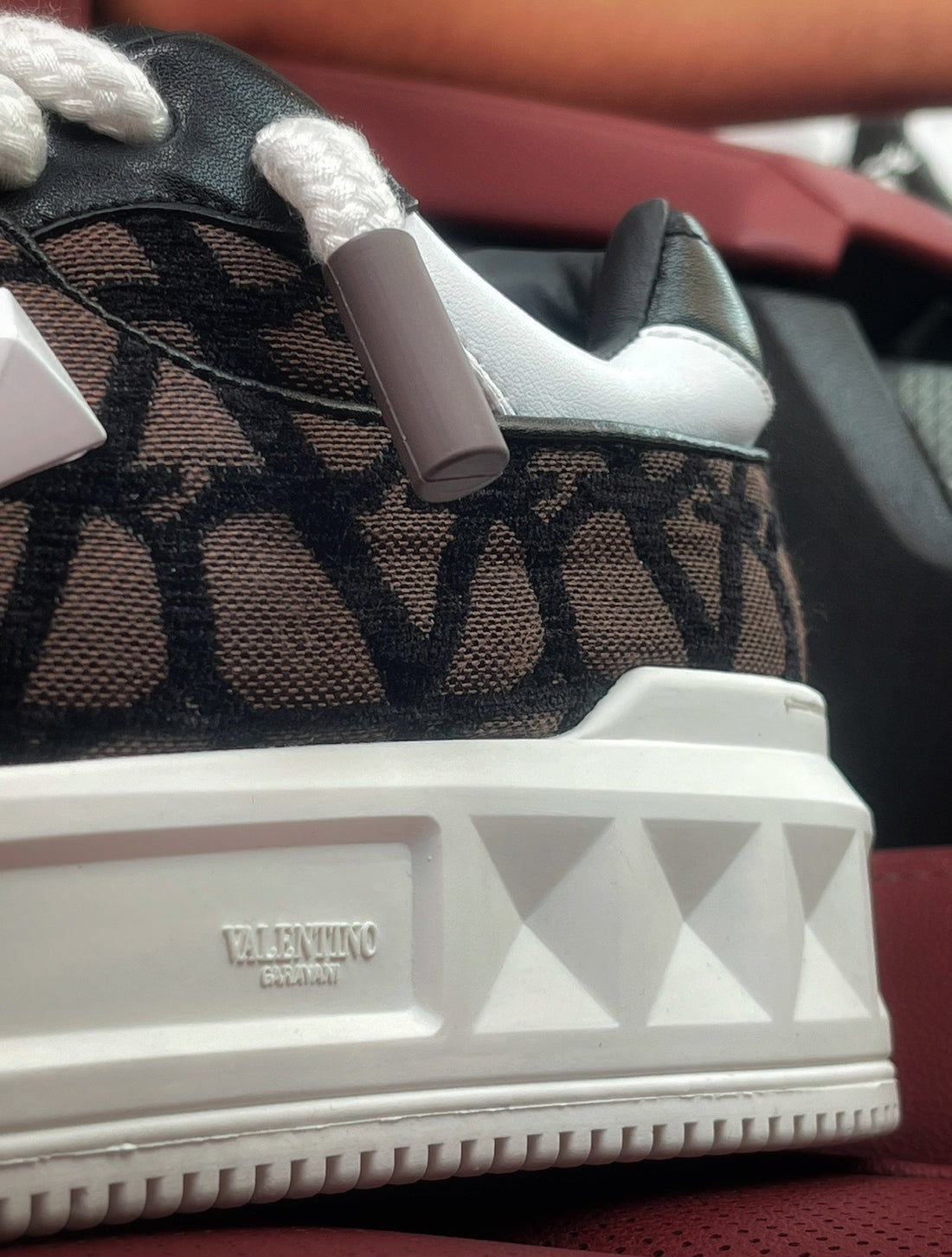 Valentino One Stud