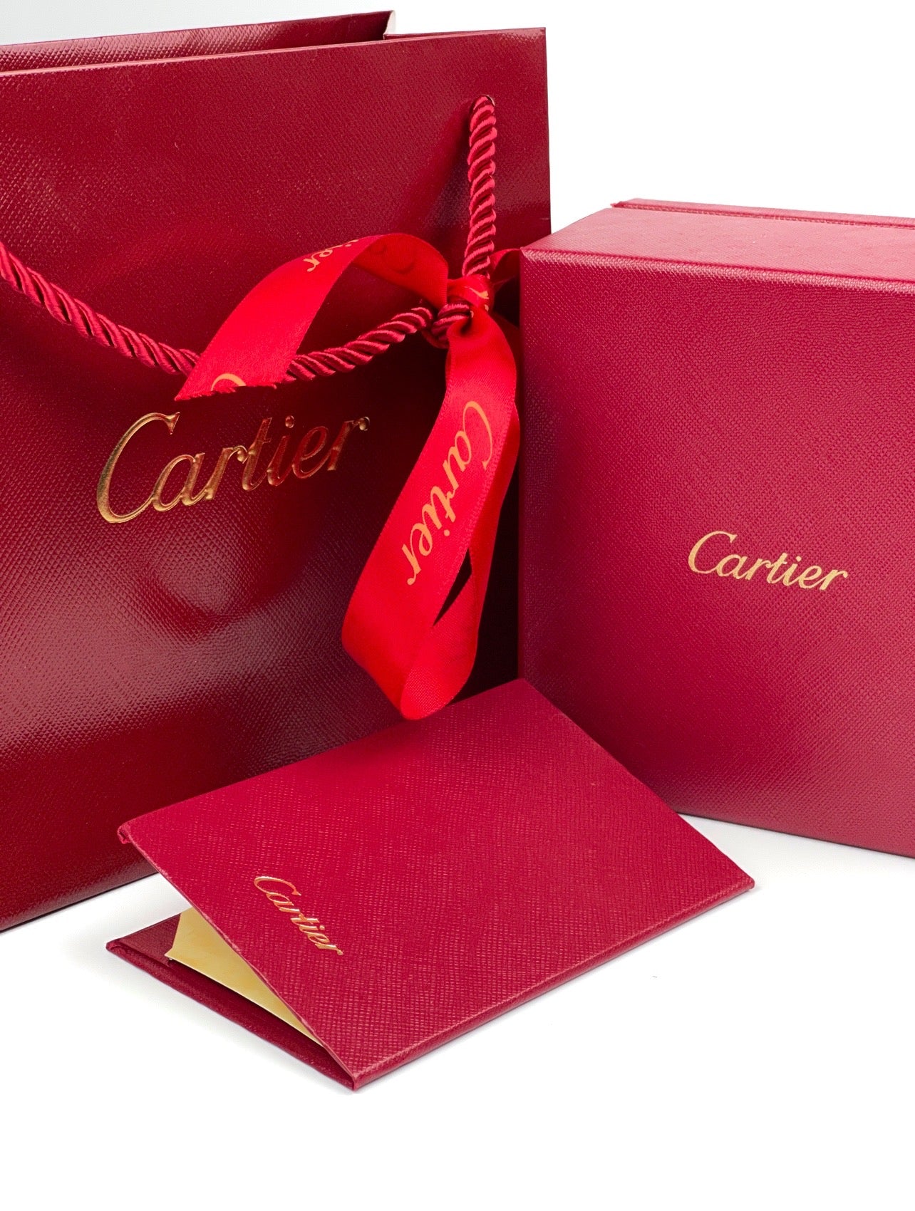 Cartier Love – тънка златна