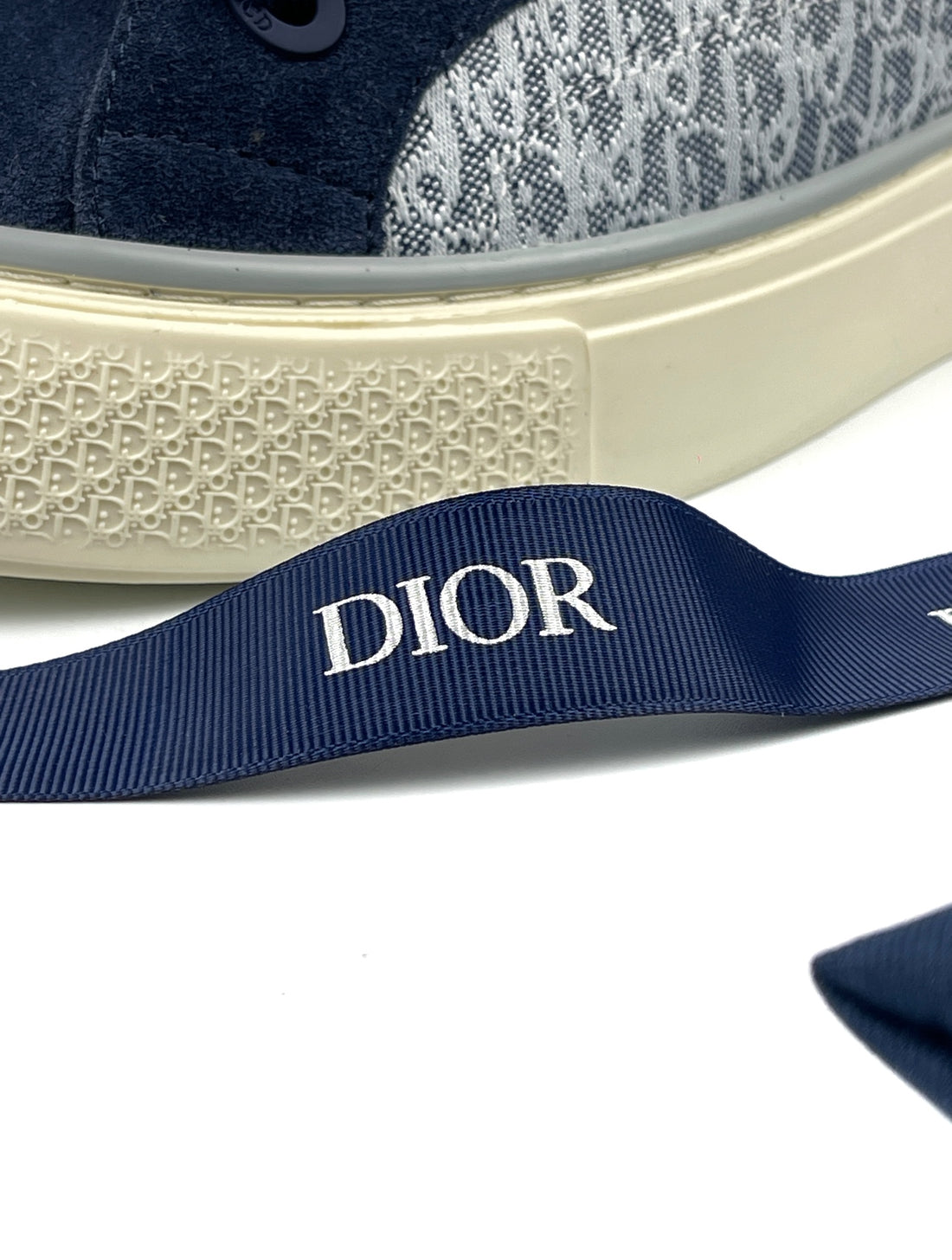 Dior B33