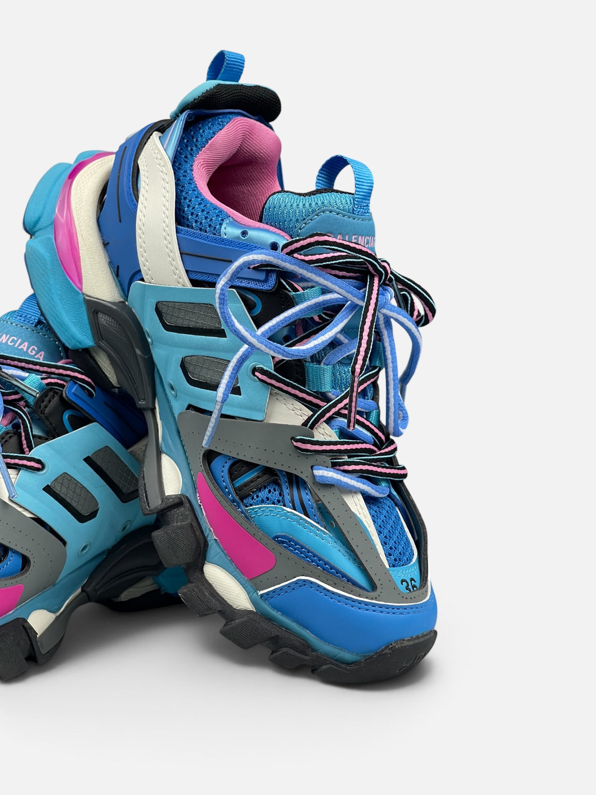 BALENCIAGA TRACK