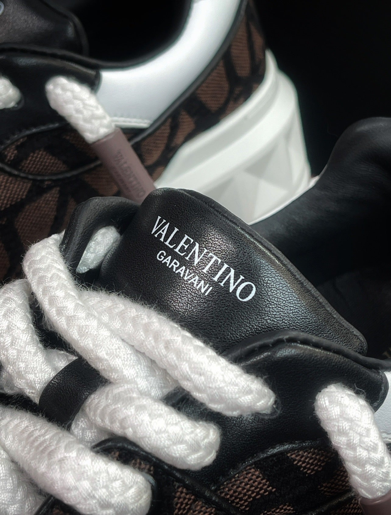 Valentino One Stud