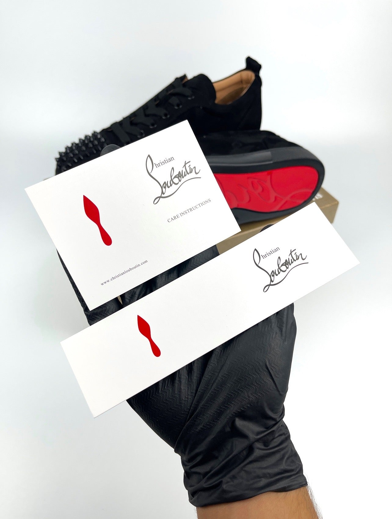Louboutin Черно кадифе
