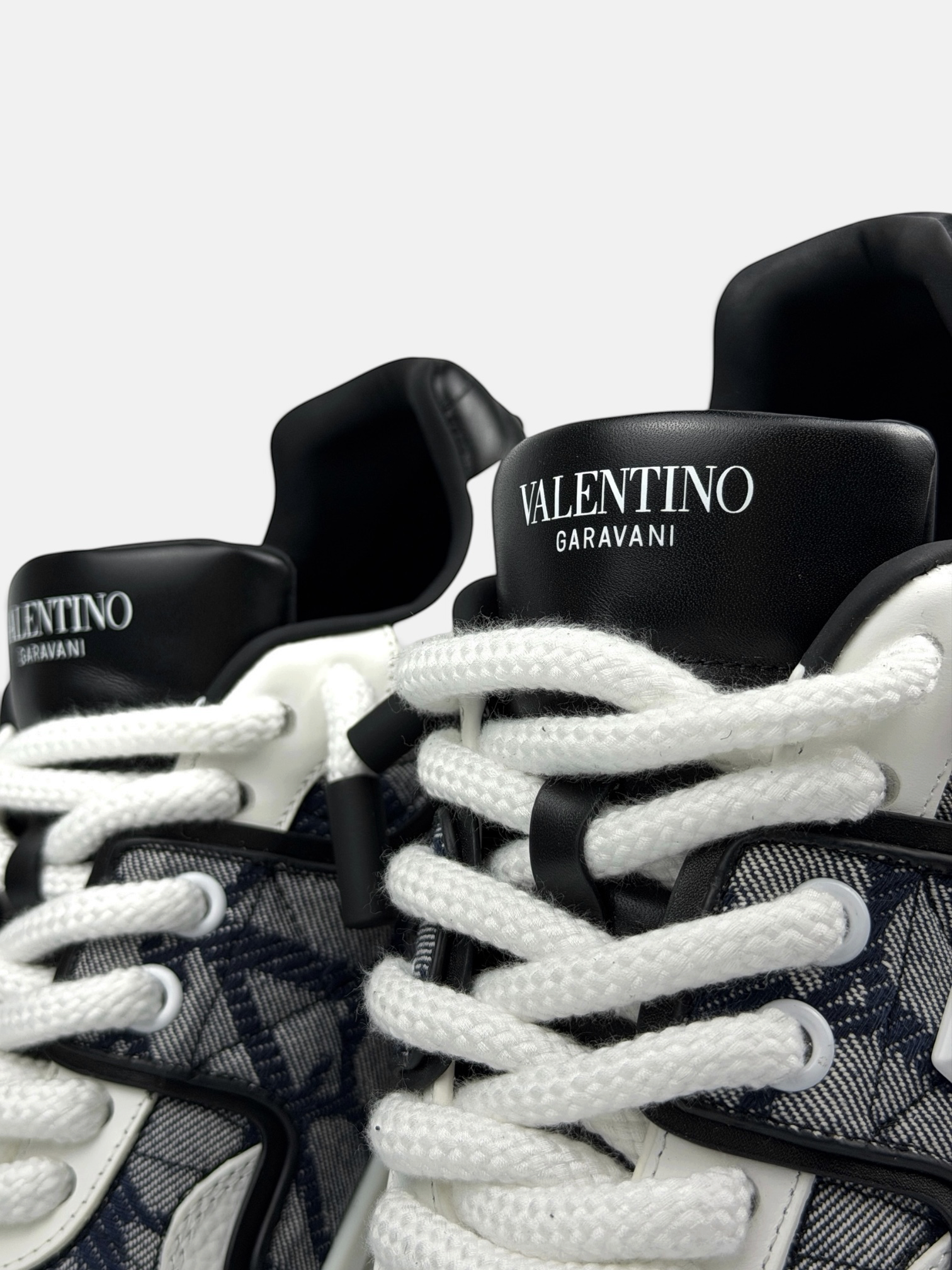 Valentino One Stud
