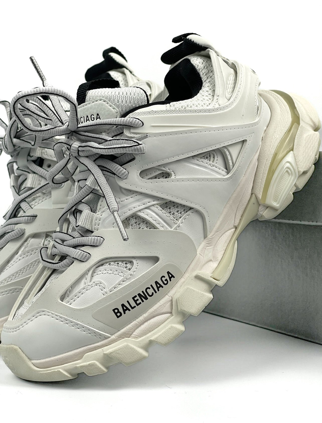 BALENCIAGA TRACK