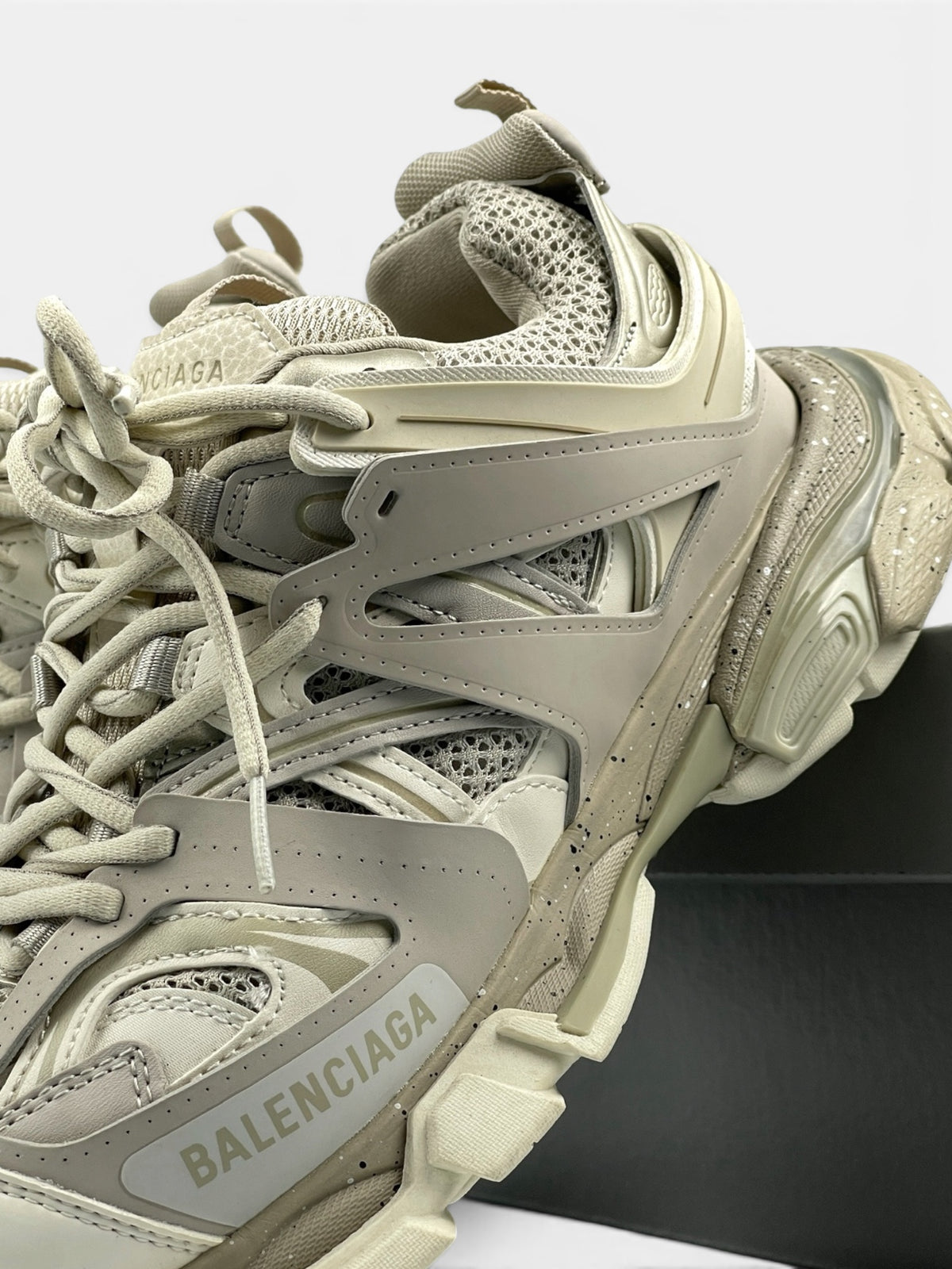 BALENCIAGA TRACK