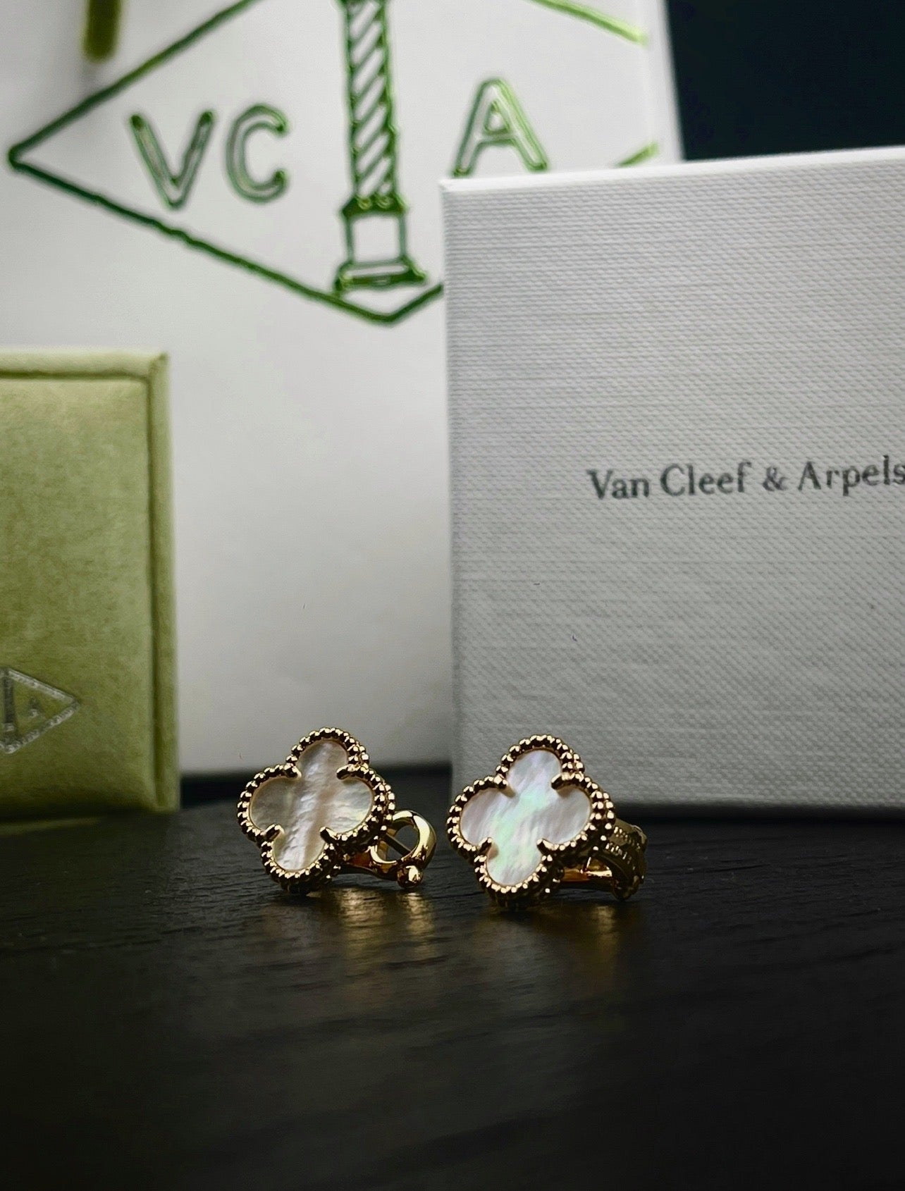 Обеци Van Cleef