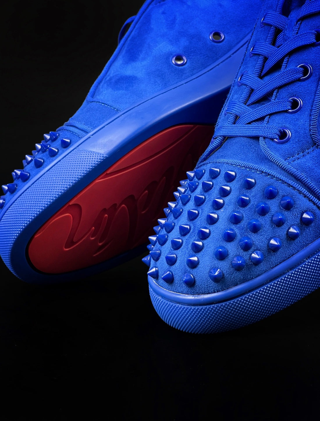 LOUBOUTIN BLUE VELOUR DRIPLOCKER.BG