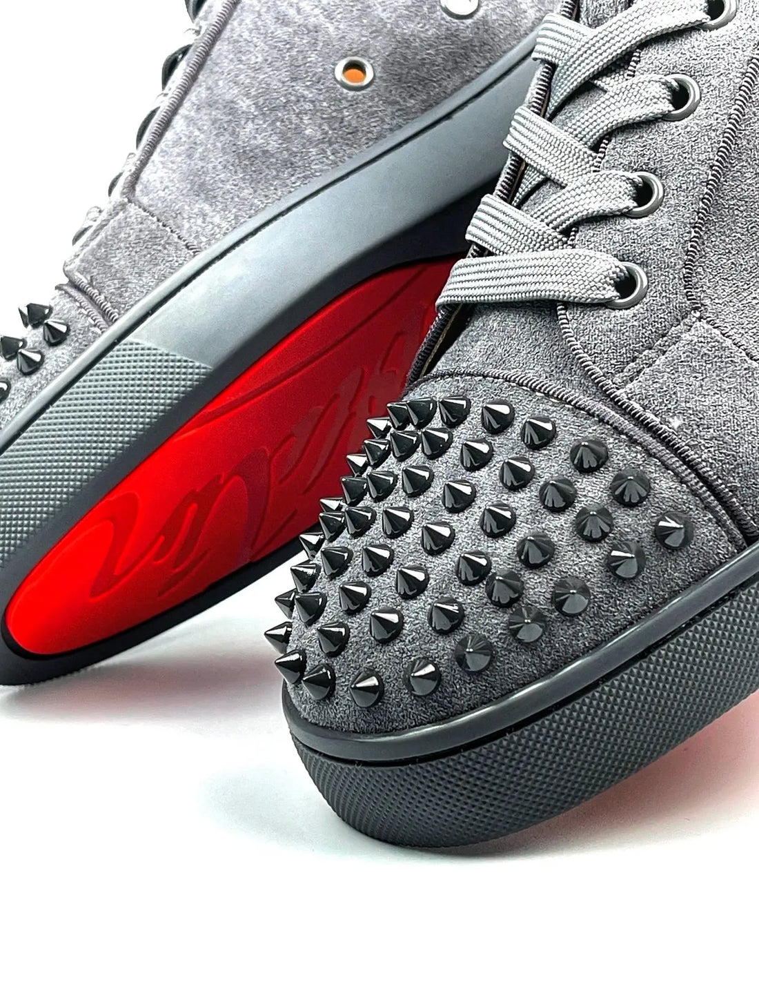 LOUBOUTIN VELOUR GREY DRIPLOCKER.BG