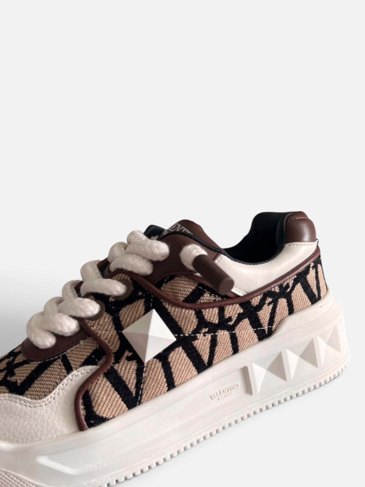 Valentino One Stud
