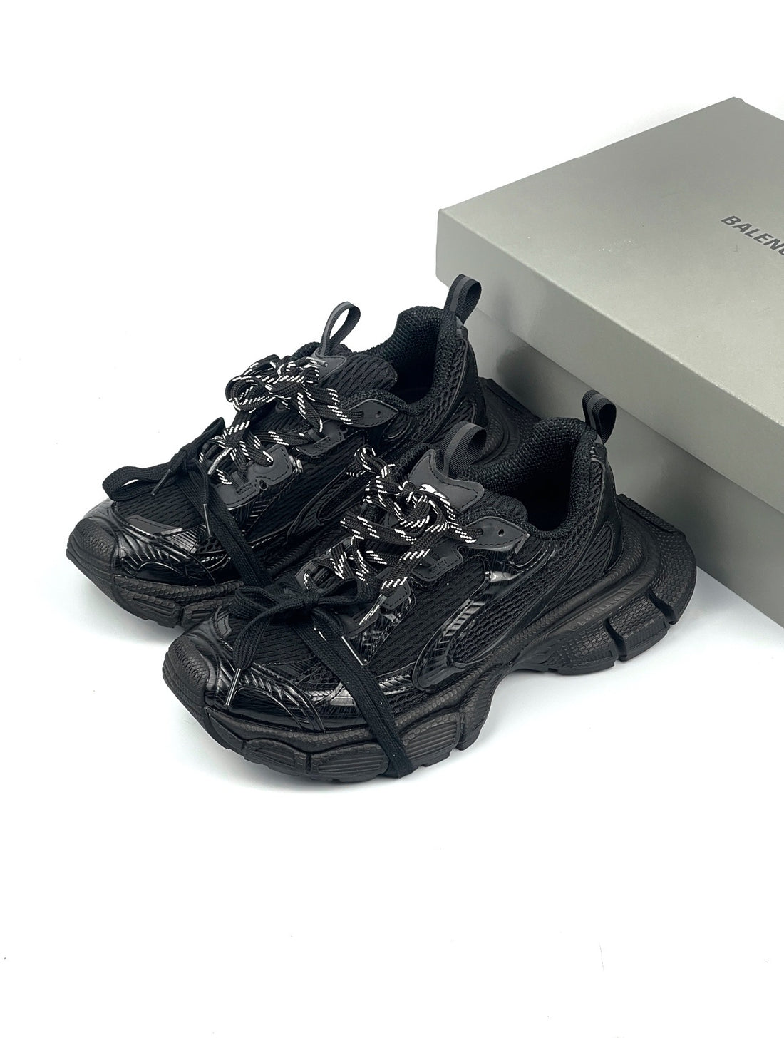 BALENCIAGA 3XL