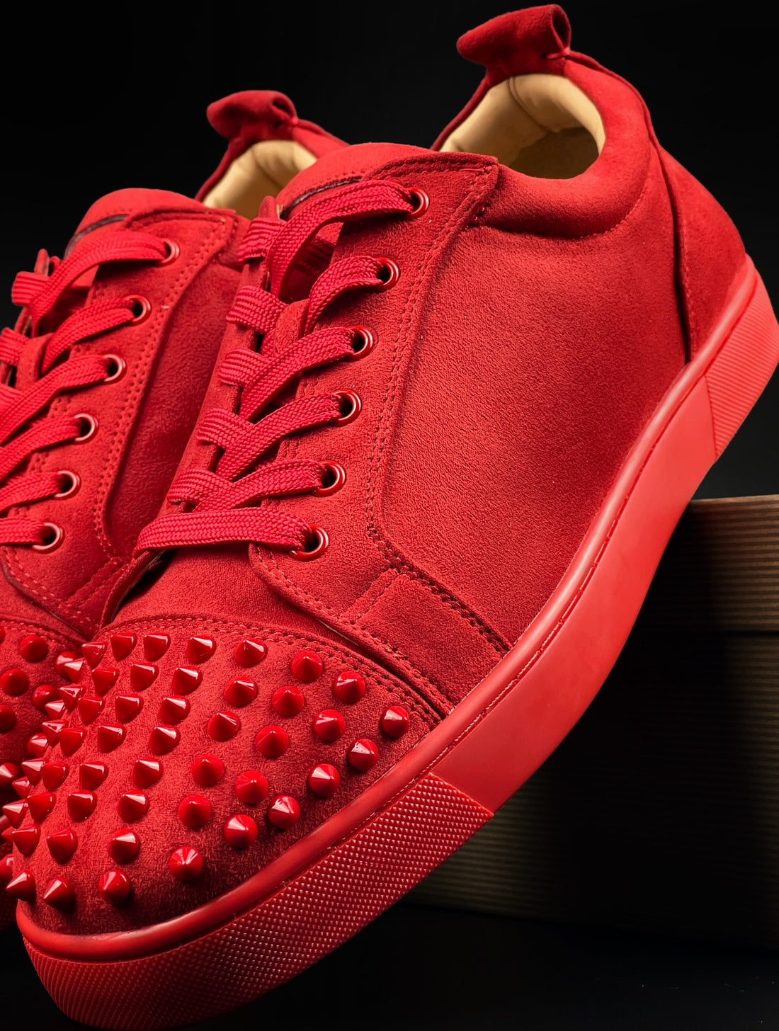 LOUBOUTIN RED VELOUR DRIPLOCKER.BG