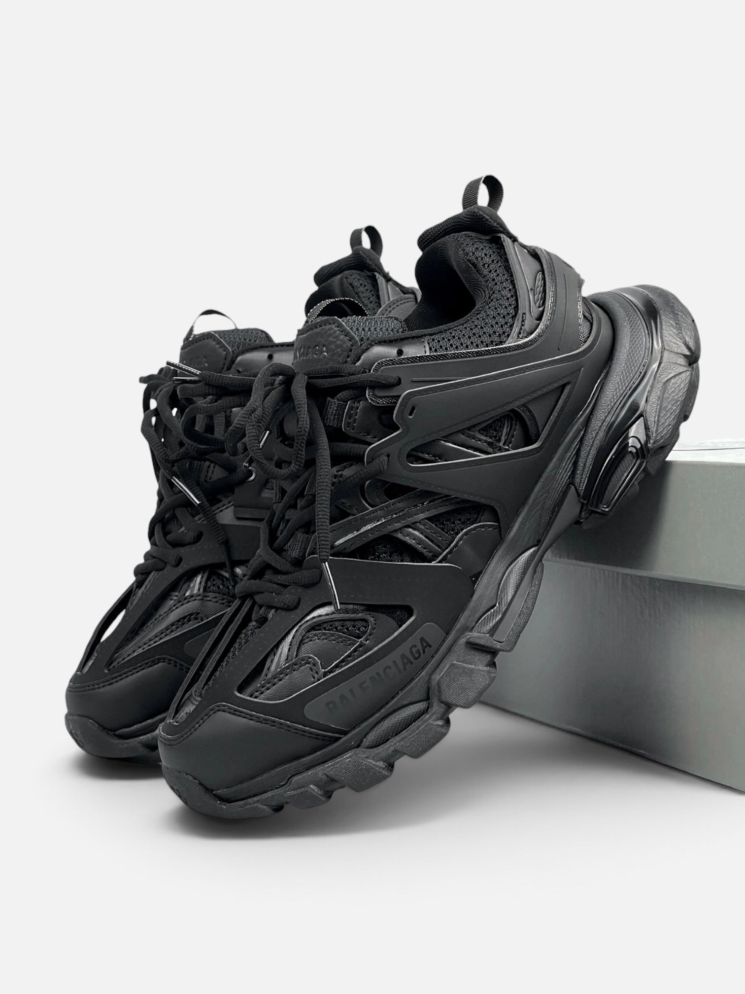 BALENCIAGA TRACK