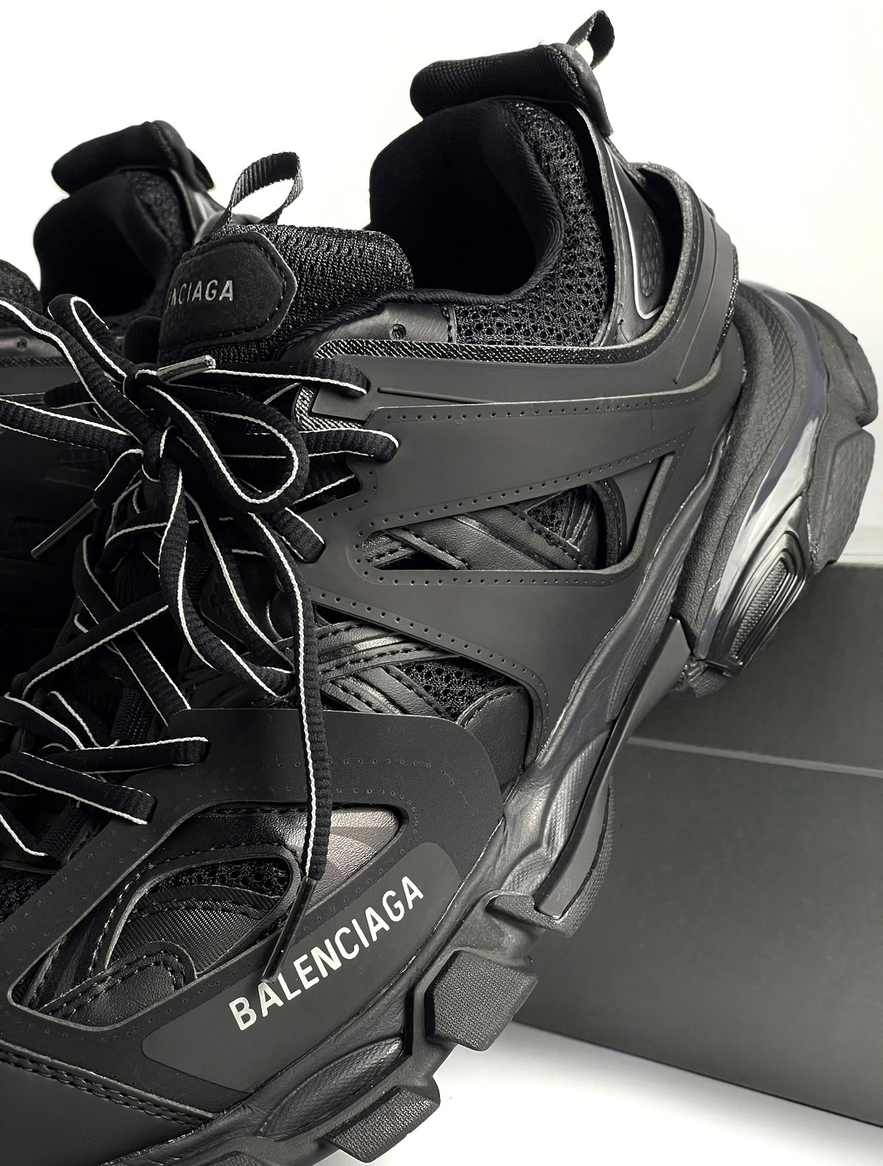 BALENCIAGA TRACK DRIPLOCKER.BG