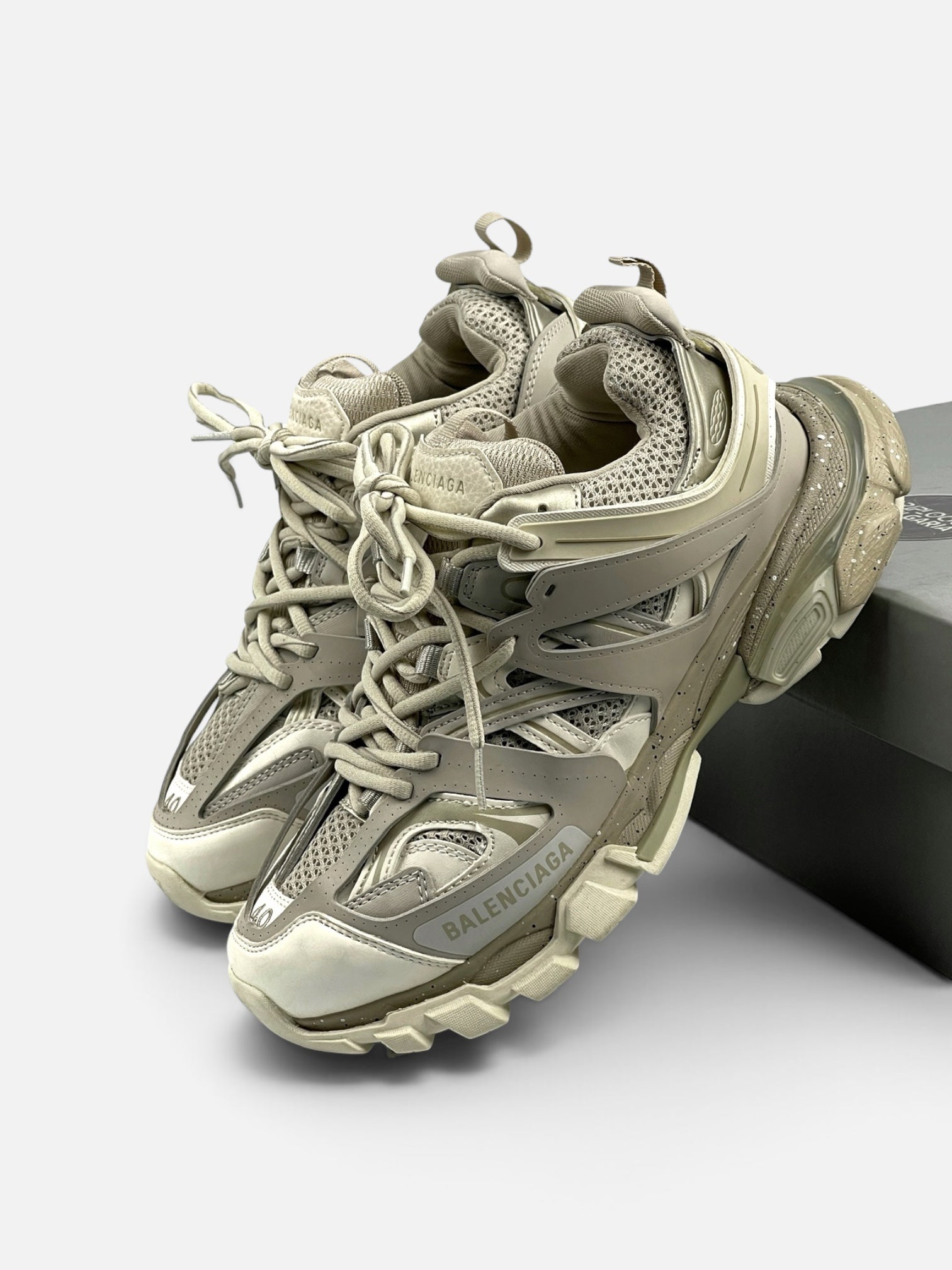BALENCIAGA TRACK