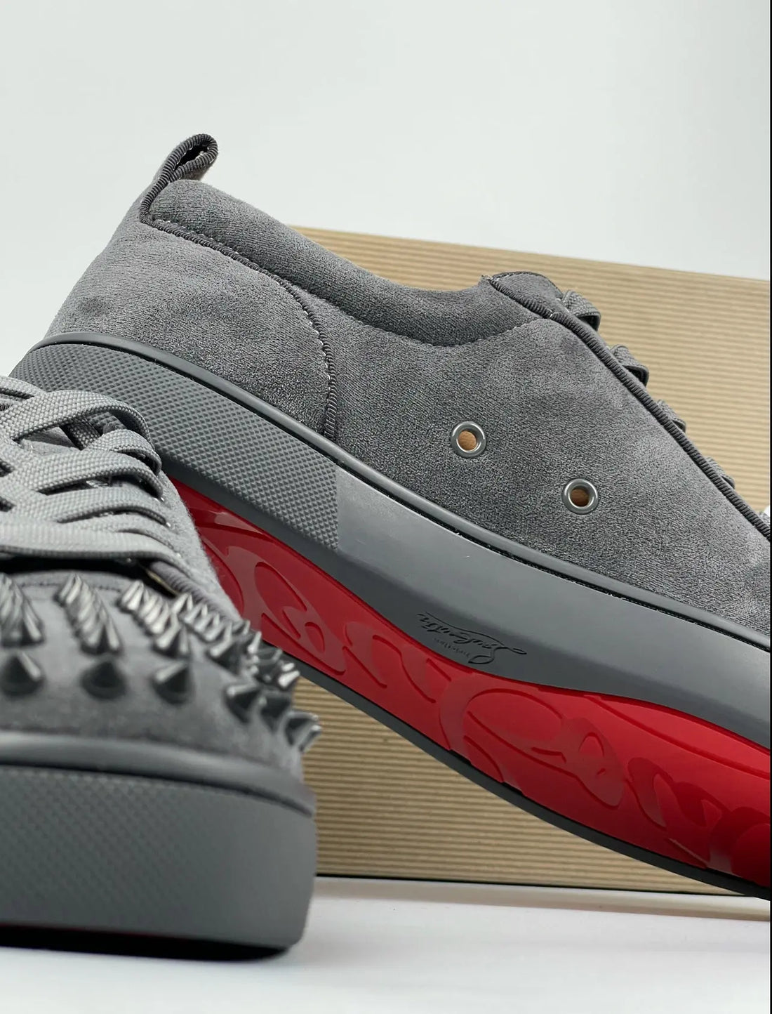 LOUBOUTIN VELOUR GREY DRIPLOCKER.BG