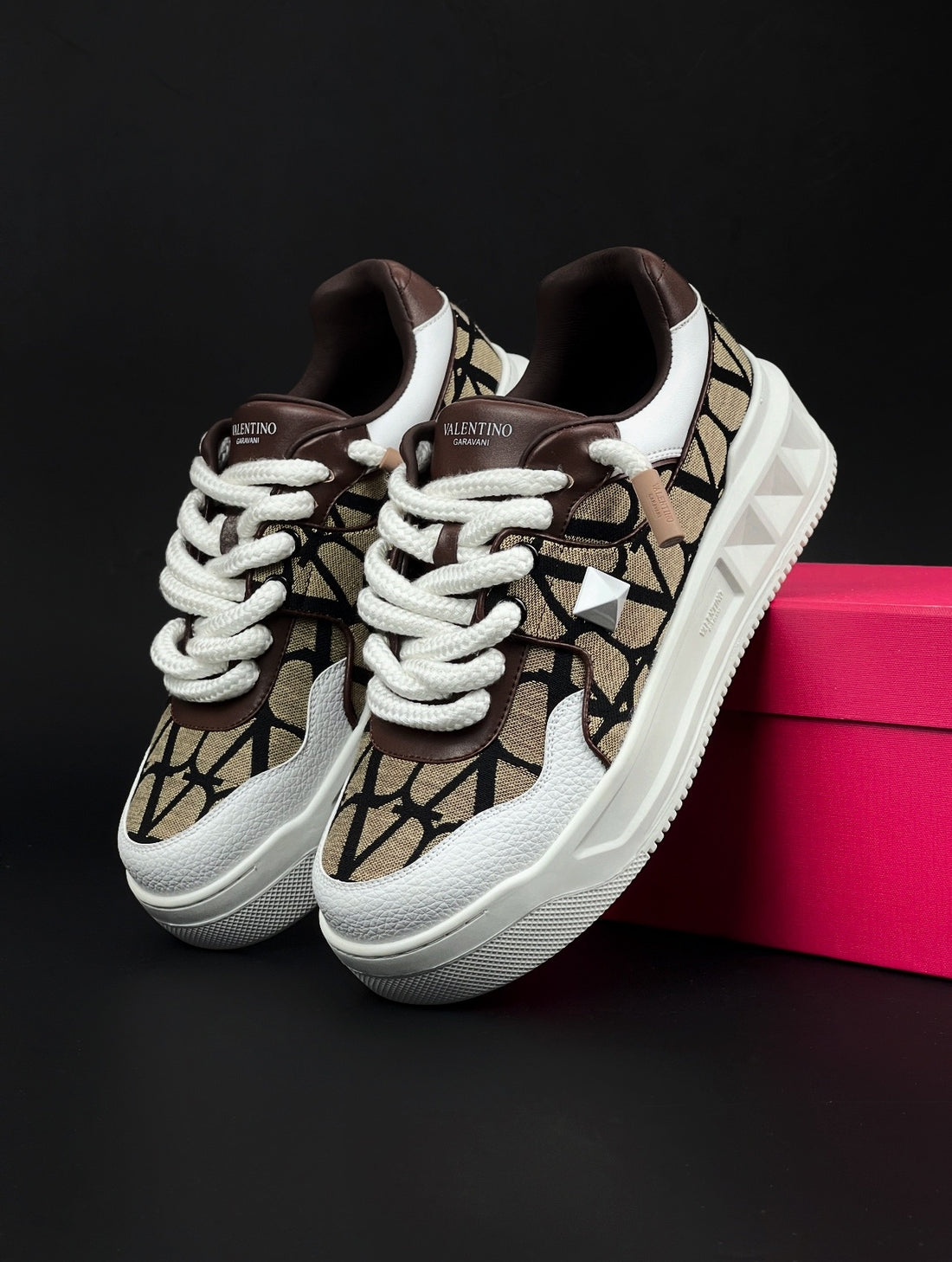Valentino One Stud