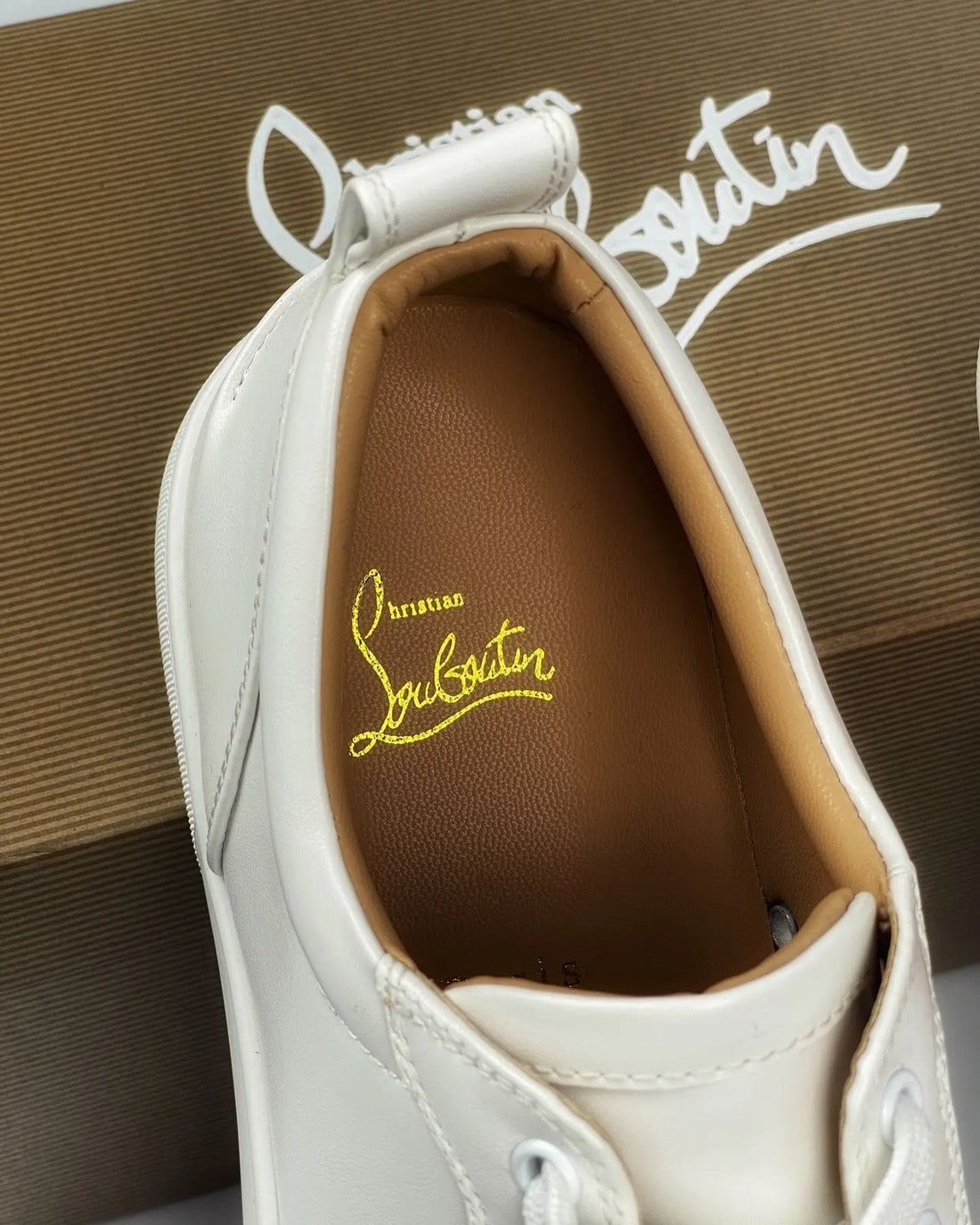 LOUBOUTIN WHITE LEATHER DRIPLOCKER.BG