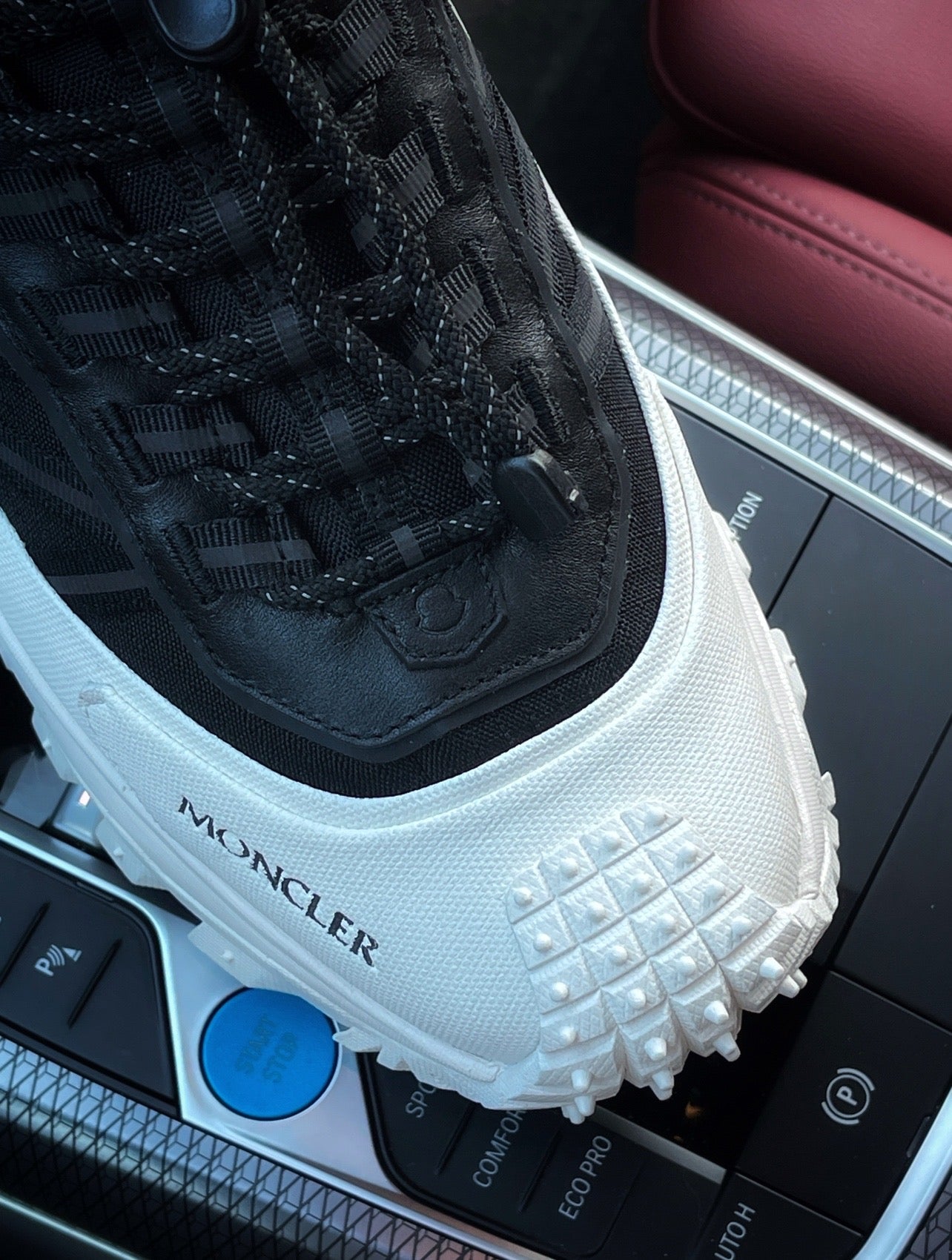  Moncler Сникърси 