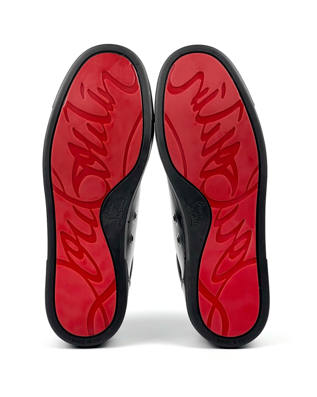 Черна кожа на Louboutin