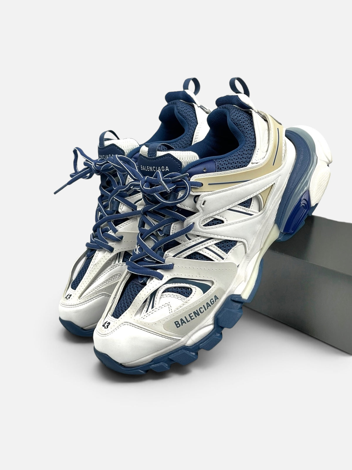 BALENCIAGA TRACK