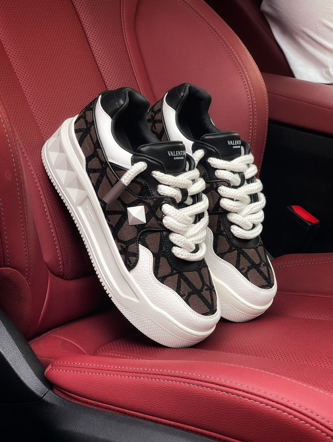 Valentino One Stud