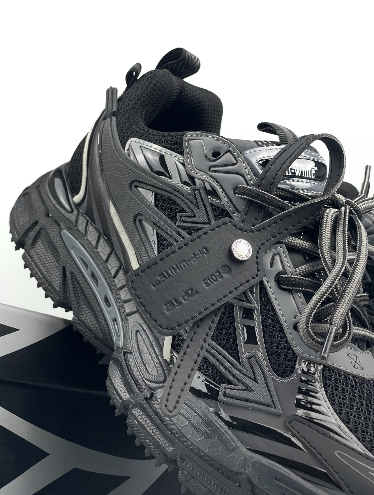 Off-White Be Right Back