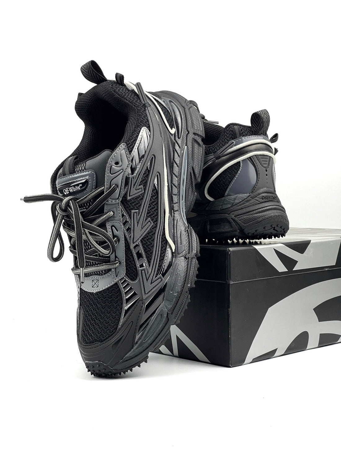 Off-White Be Right Back