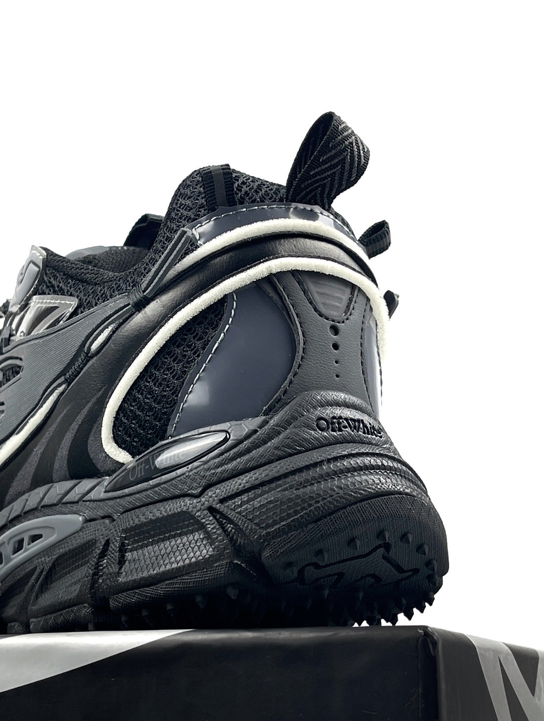 Off-White Be Right Back