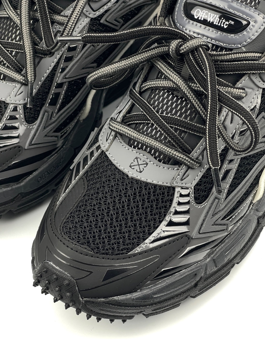 Off-White Be Right Back