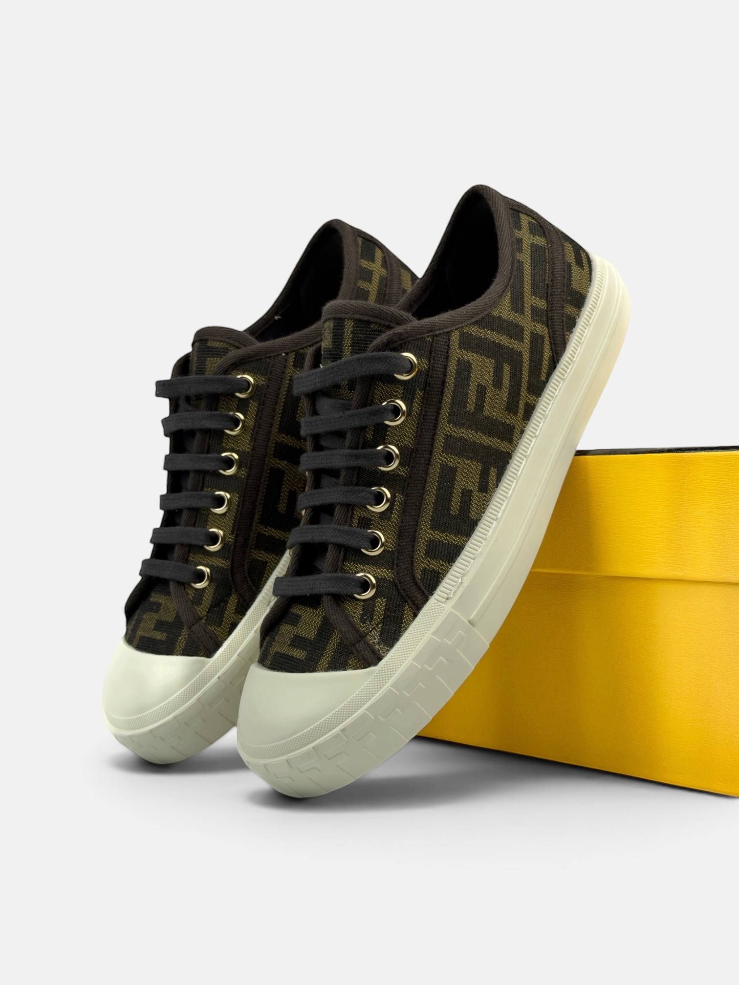 Fendi Domino
