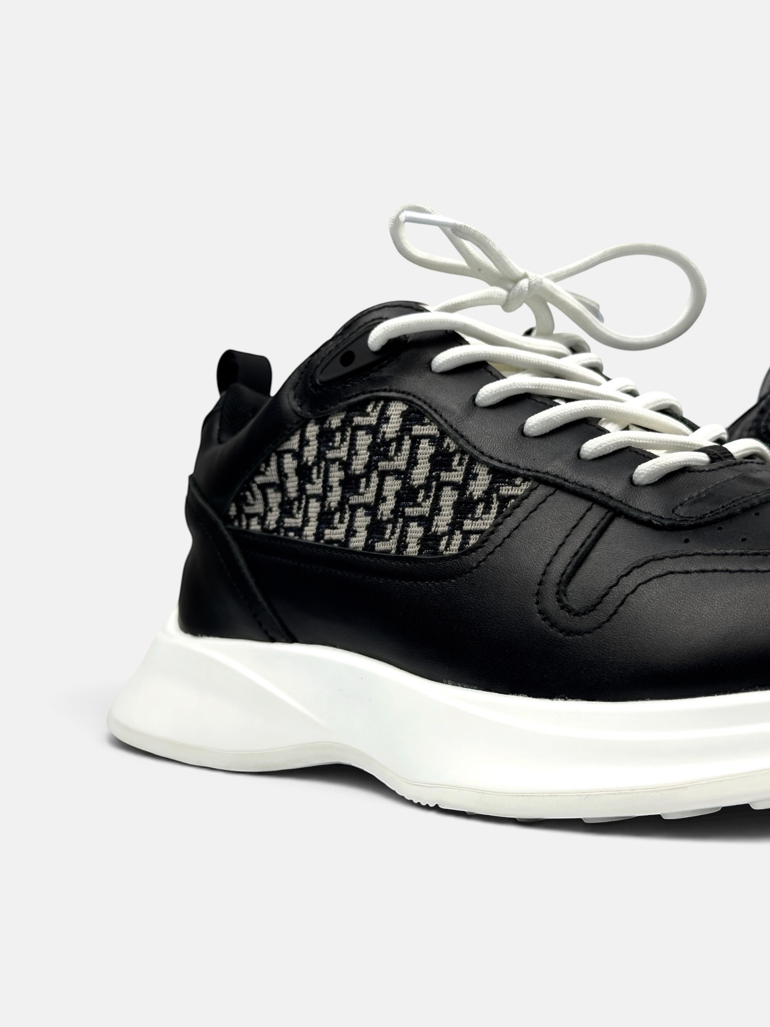 Dior B25